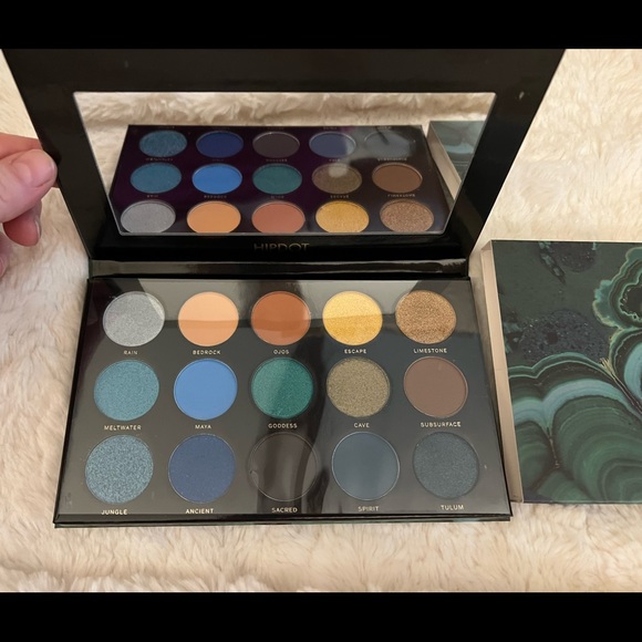 Hipdot Cenote Pressed Eyeshadow Palette - Blues & Golds - Picture 2 of 5